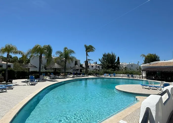 Seacoast Retreat With Pool And Access By Drago Apartman Albufeira