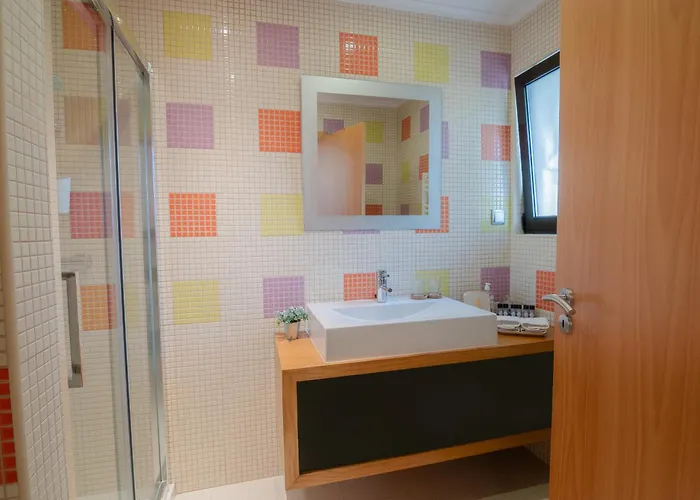 Seacoast Retreat With Pool And Access By Drago Apartman Albufeira