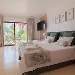 Seacoast Retreat With Pool And Access By Drago Apartment *