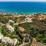 Apartment Seacoast Retreat With Pool And Access By Drago Albufeira