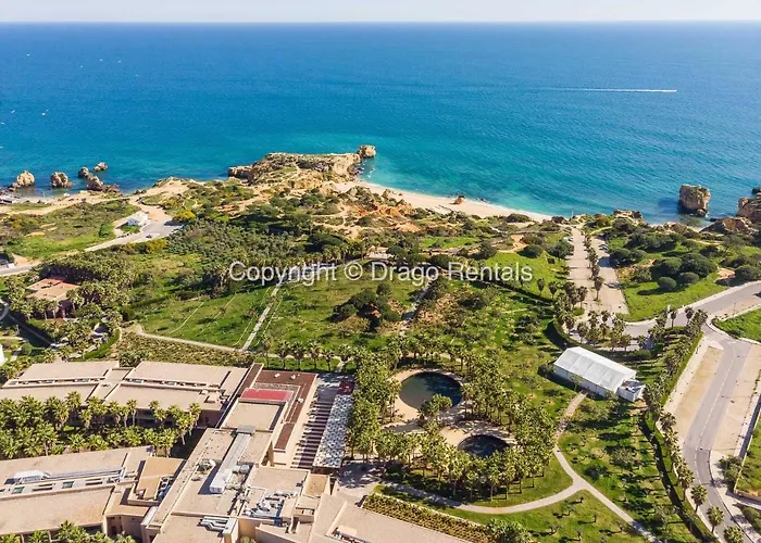 Seacoast Retreat With Pool And Access By Drago Lägenhet