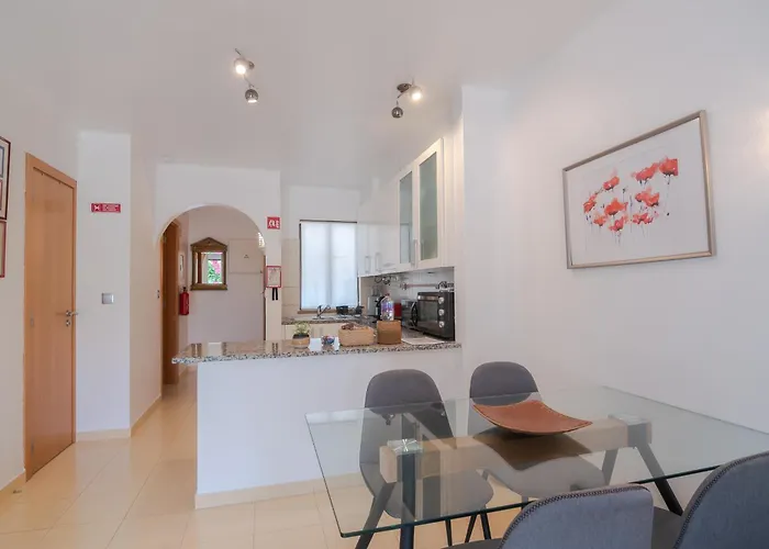 Daire Seacoast Retreat With Pool And Access By Drago