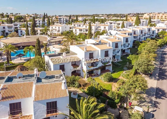 Διαμέρισμα Seacoast Retreat With Pool And Access By Drago