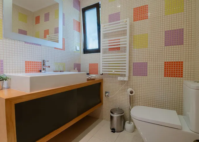 Διαμέρισμα Seacoast Retreat With Pool And Access By Drago